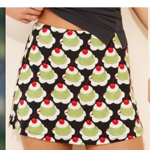 ISO Lisa says gah mini skort